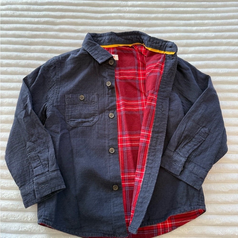 Cat & Jack Dark Blue Kids Button-Down Shirt with Red Accents - Picture 2 of 4